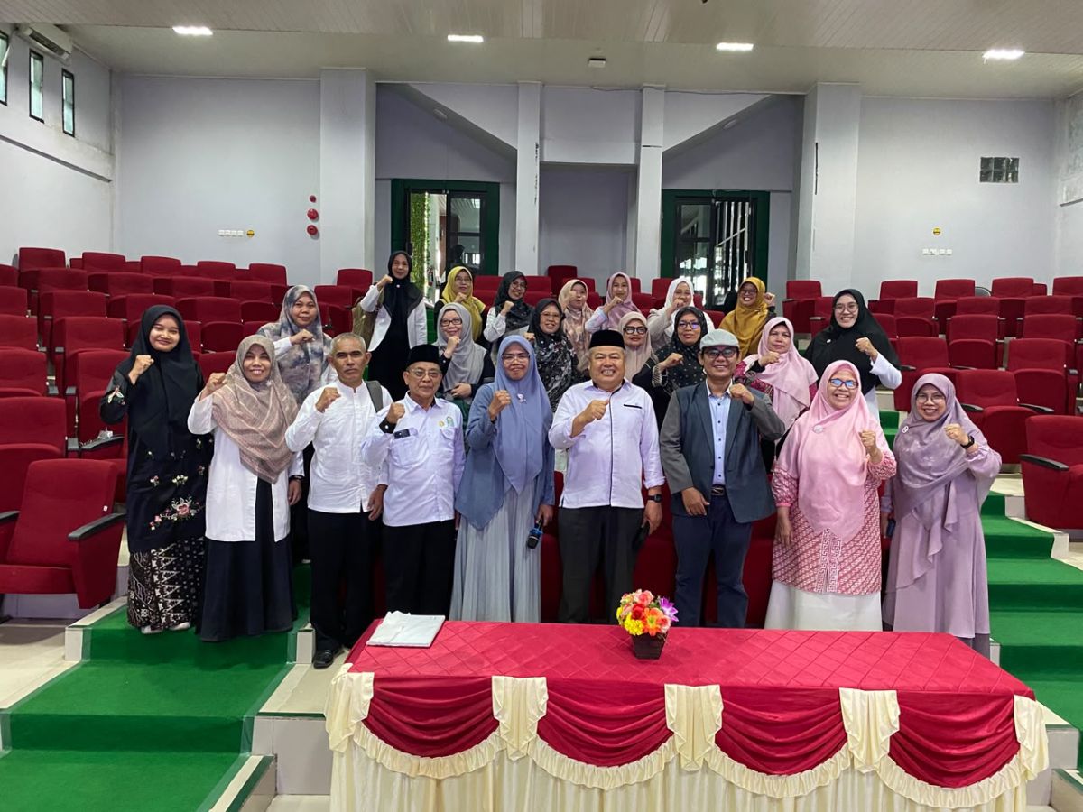 Materi II Dosen Tadris Matematika Dalami Etika dan Integritas Penggunaan AI di Perguruan Tinggi